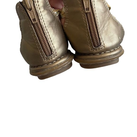 B.O.C. BORN CONCEPT Metallic Gold Silver Woven Leather Flat Sandals 7 - Picture 5 of 12